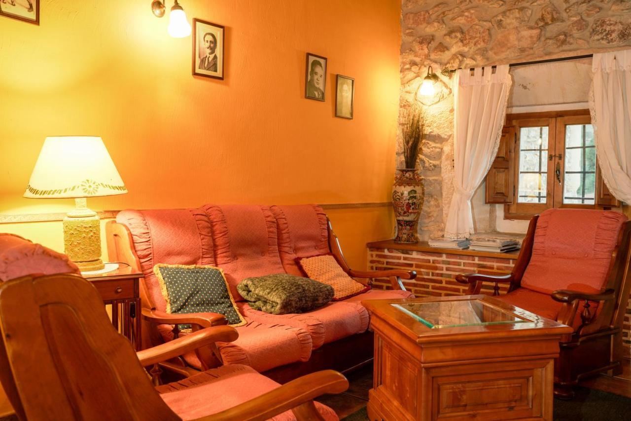 Posada Real De Carreteros Casarejos Εξωτερικό φωτογραφία